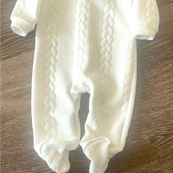 Snug Baby Cable Knit Footed Romper White 6–9M Unisex Cozy Knit One Piece - Picture 7 of 8